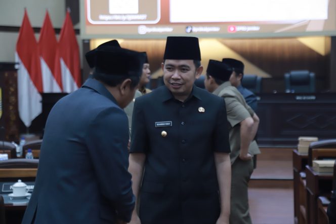 
 Rapat Paripurna Penyampaian Pandangan Umum Fraksi DPRD Jember Soroti Arah Kebijakan R-APBD 2026