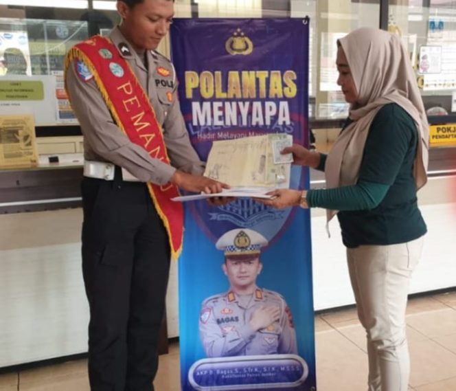 
 Kantor Bersama Samsat Jember Melalui Program Polantas Menyapa Pelayanan Publik Yang Humanis, Cepat Dan Transparan