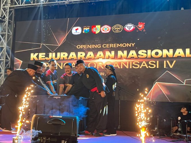 
 Jember Tegaskan Komitmen Lestarikan Budaya dan Cetak Atlet Berprestasi Buka Kejurnas Pencak Organisasi IV