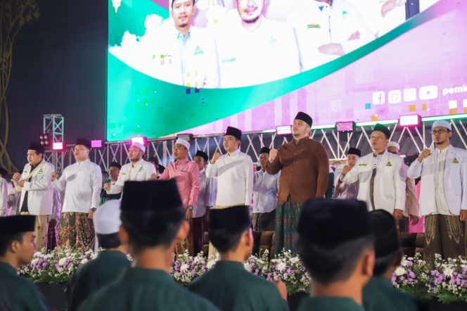 
 Gus Bupati Gelar Dzikir dan Sholawat Bersama, Berharap Jember Semakin Maju