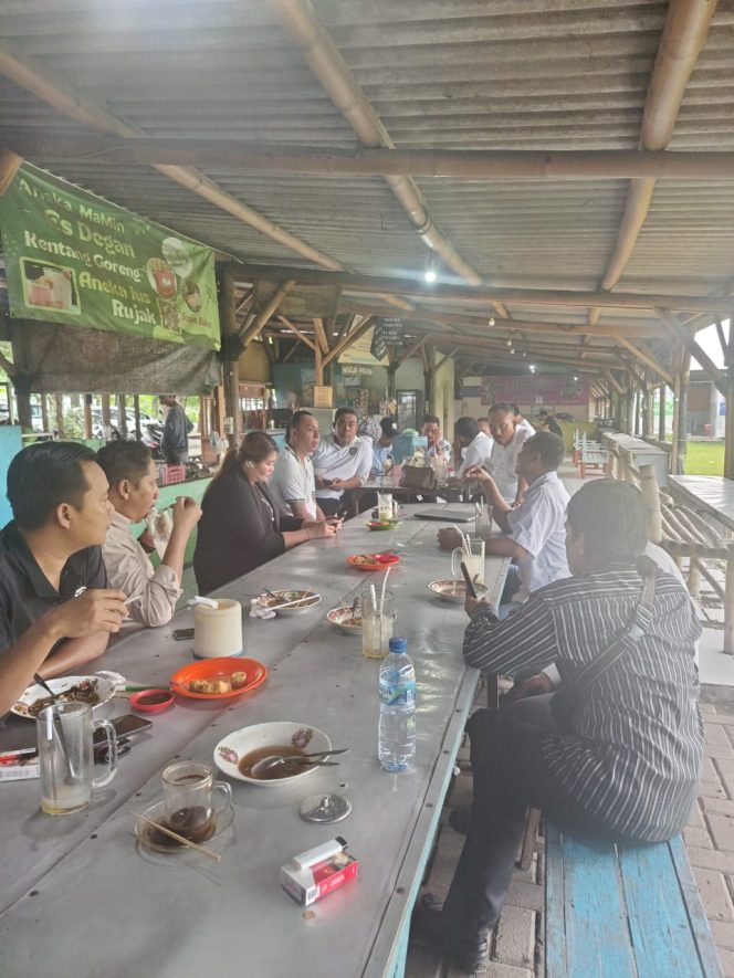 
 Lurah dan Kepala Desa se-Kecamatan Krian Tegaskan Sikap: Tolak Media Abal-Abal, Gandeng Media Group Globalindo Bentuk Pokja di Setiap Kelurahan