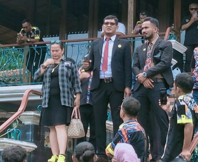 
 * satu komando di terapkan Heri prasojo, S.H .,M.H pimpinan LSM GMBI distrik Lampung Utara , Lampung tengah dan Lampung timur *